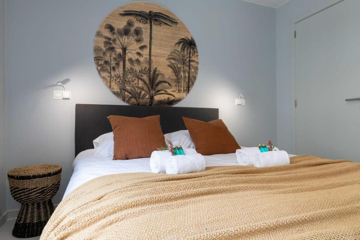 At Sea - Modern 1 Bedroom *